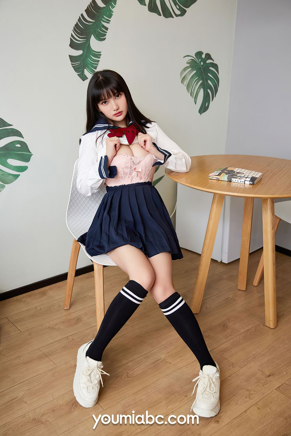 YOUMI尤美MM嫩模小尤奈长筒袜学生妹装扮JK制服系列套图-美美写真